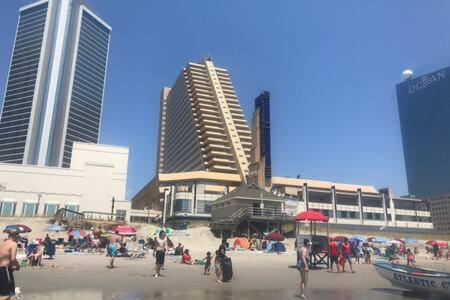 2Br 3Ba Ocean Front Condo On The Boardwalk Cozysuites Atlantic City Kültér fotó